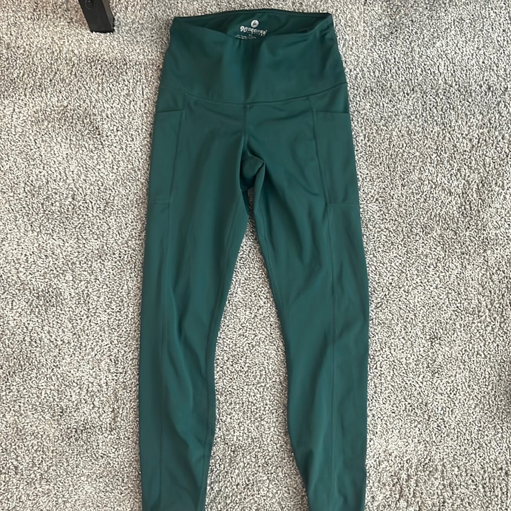 Green leggings